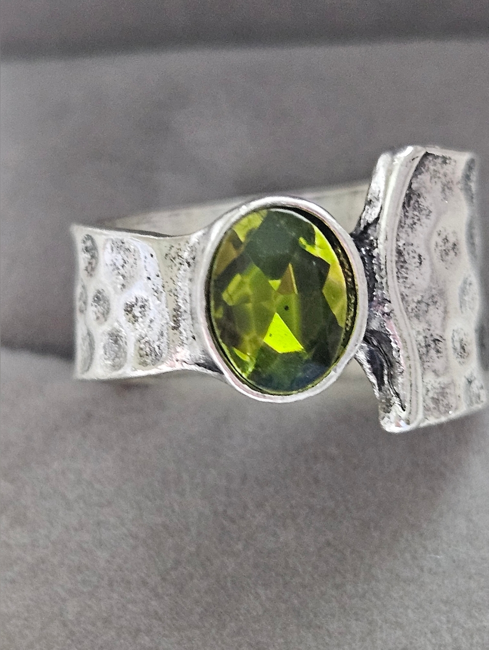 Peridot-Color Oval Ring